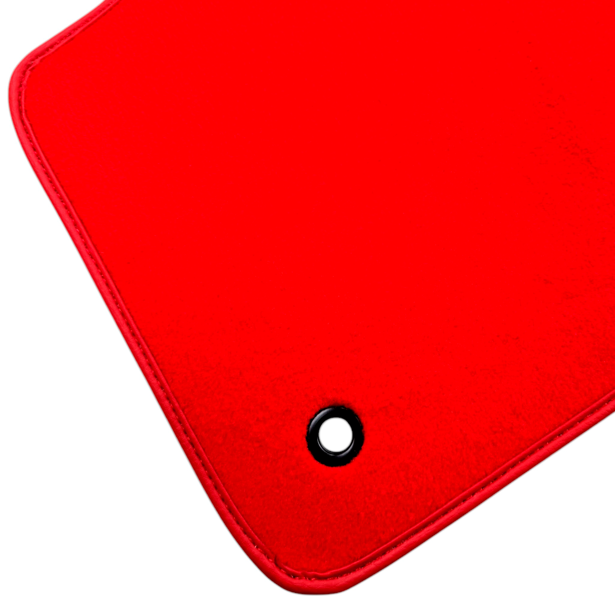 Red Floor Mats for Jeep Cherokee KJ Sport (2002-2007) | AutoWin